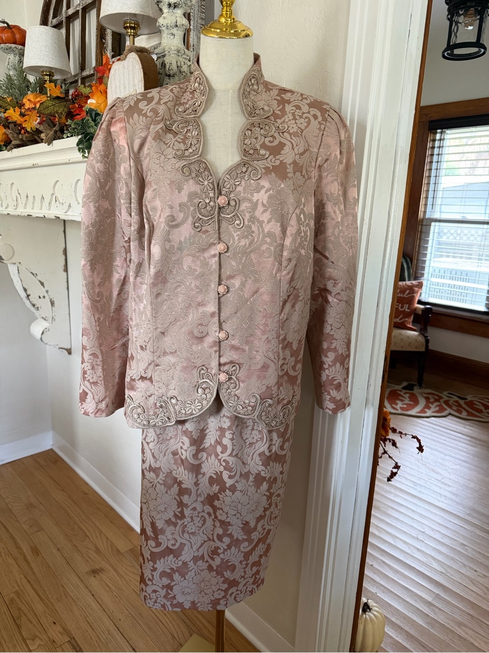 Vintage Women's Dusty Rose Brocade Blazer w/ Elastic Waist Skirt
